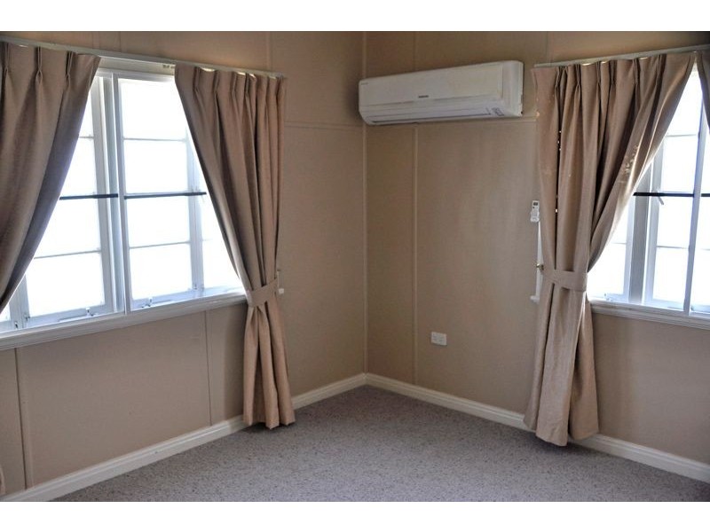 8 Archibald St, South Mackay QLD 4740