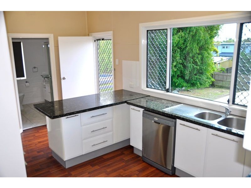 8 Archibald St, South Mackay QLD 4740