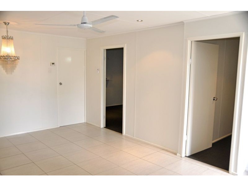 8 Archibald St, South Mackay QLD 4740