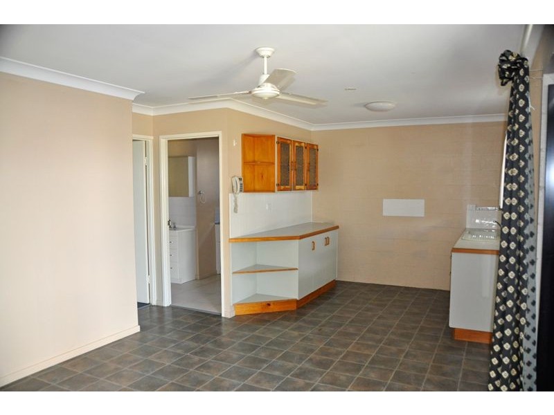 8 Archibald St, South Mackay QLD 4740