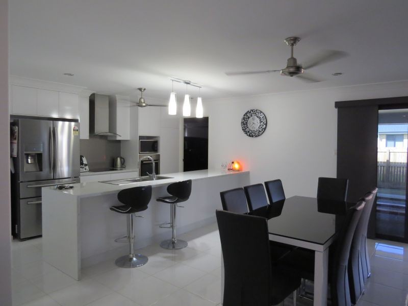 4 Patricia Circuit, Mirani QLD 4754