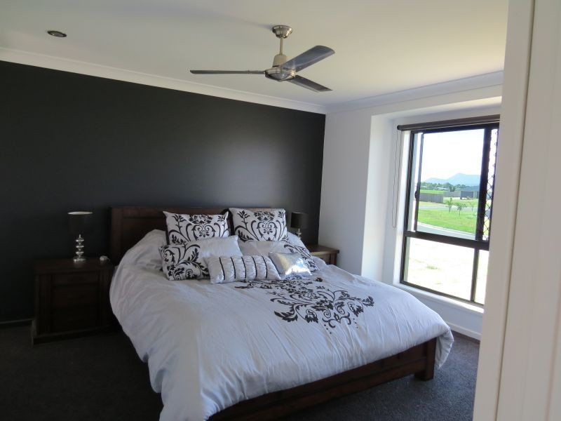 4 Patricia Circuit, Mirani QLD 4754