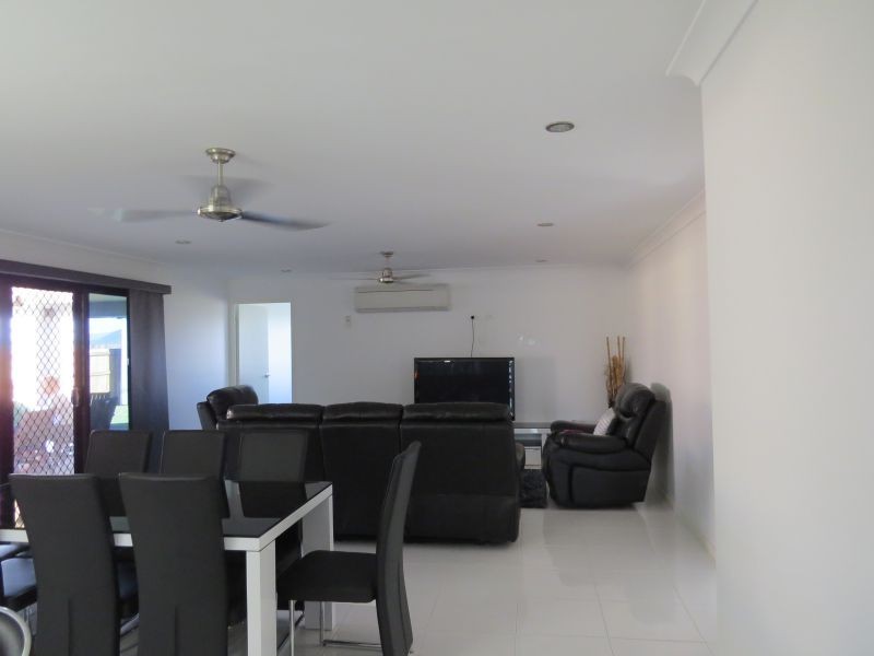 4 Patricia Circuit, Mirani QLD 4754