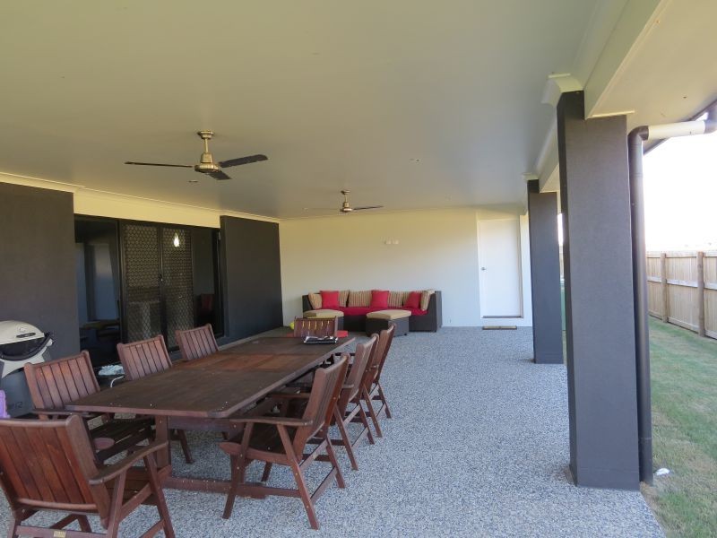 4 Patricia Circuit, Mirani QLD 4754