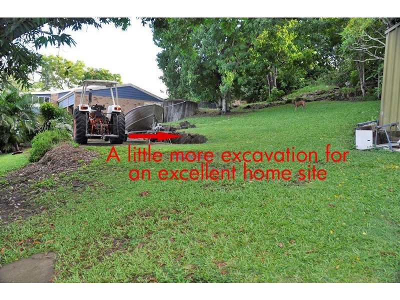 8 Sunset Drv, Sarina Beach QLD 4737