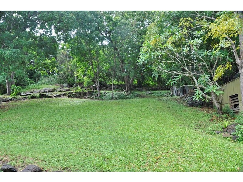 8 Sunset Drv, Sarina Beach QLD 4737