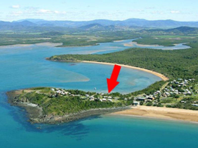 8 Sunset Drv, Sarina Beach QLD 4737