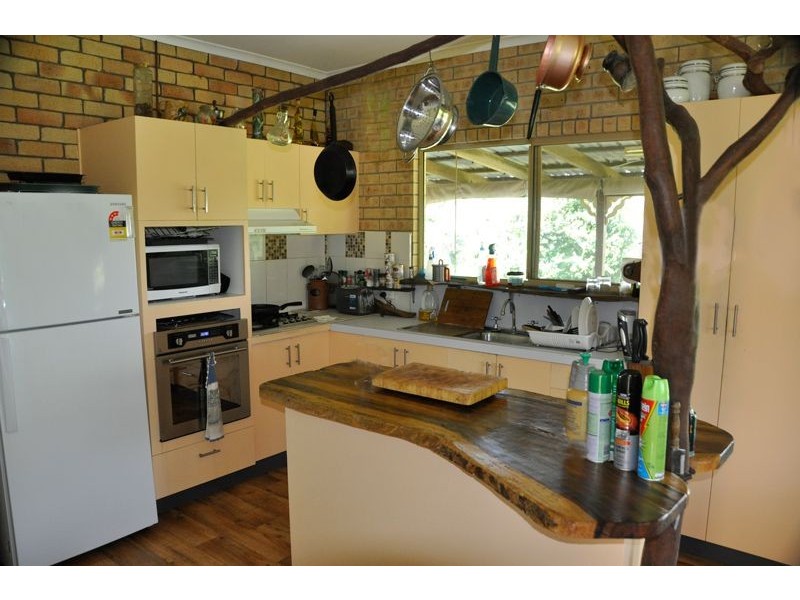 17 Coleshill Rd, Alligator Creek QLD 4740