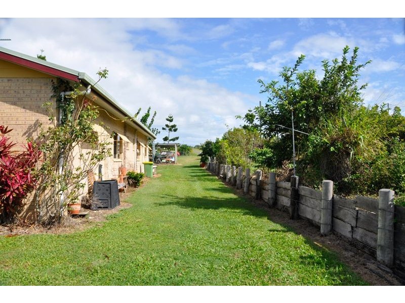 17 Coleshill Rd, Alligator Creek QLD 4740