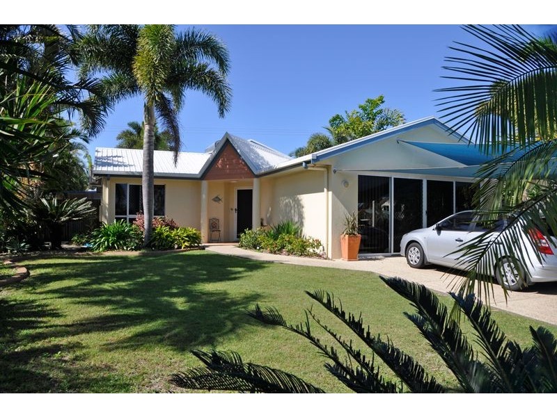 12 Harrier St, Rural View QLD 4740