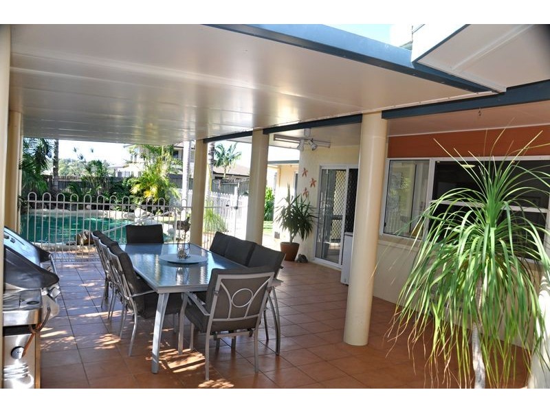 12 Harrier St, Rural View QLD 4740