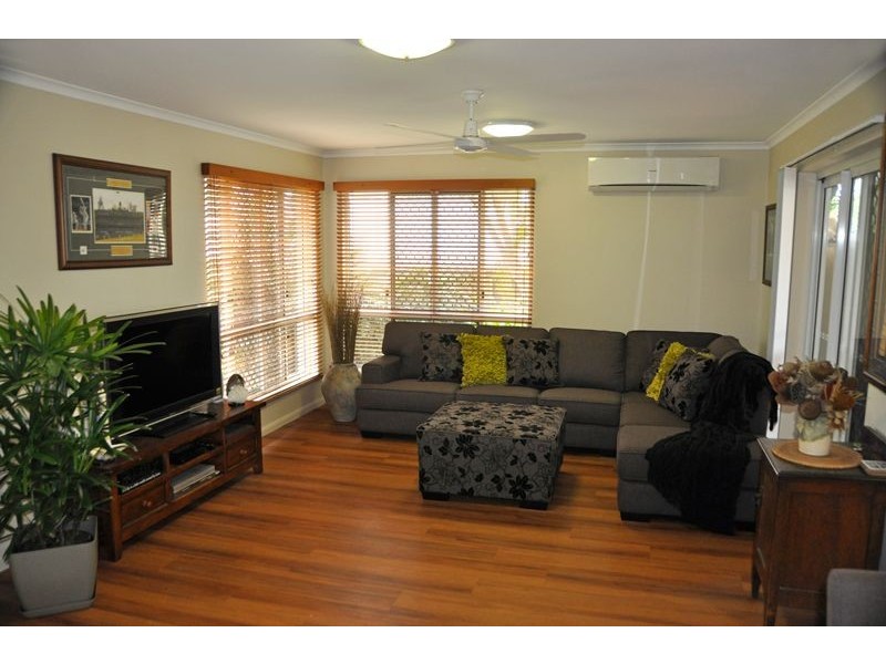 12 Harrier St, Rural View QLD 4740
