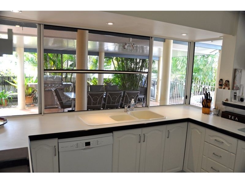 12 Harrier St, Rural View QLD 4740