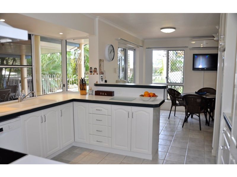 12 Harrier St, Rural View QLD 4740