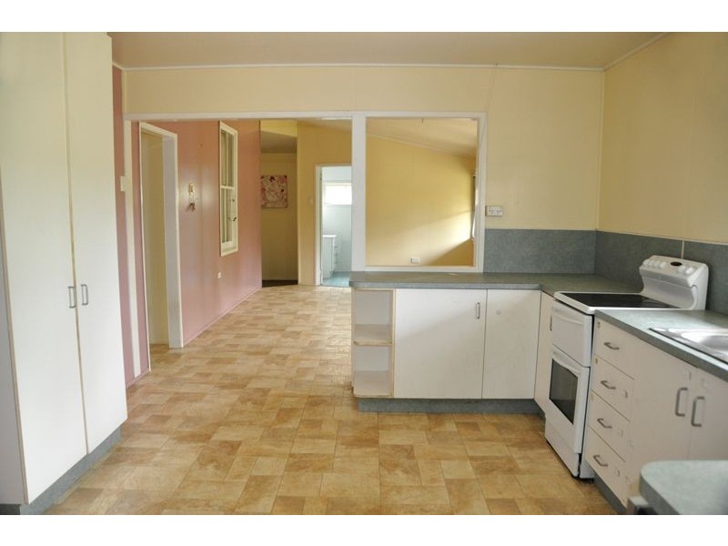 8 McDermott St, Calen QLD 4798