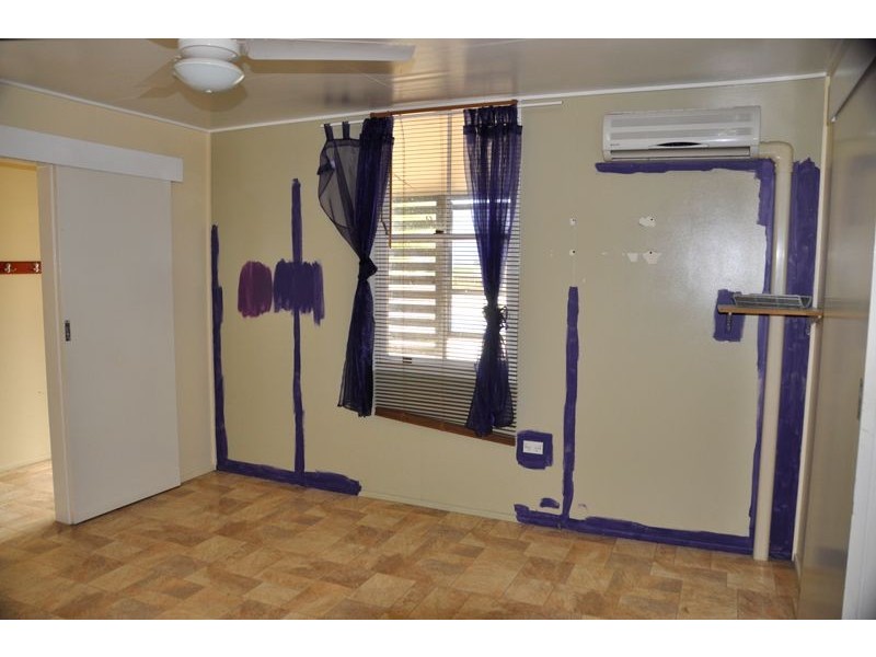 8 McDermott St, Calen QLD 4798