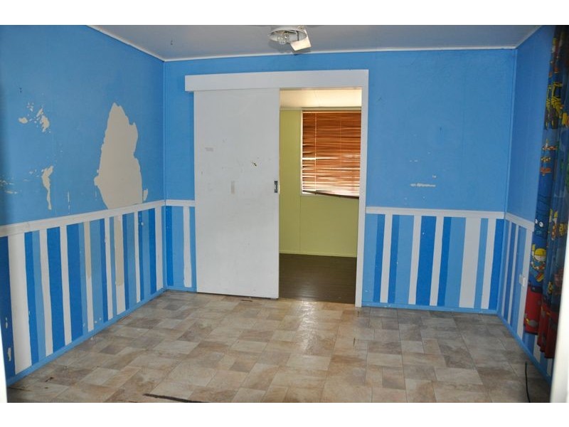 8 McDermott St, Calen QLD 4798