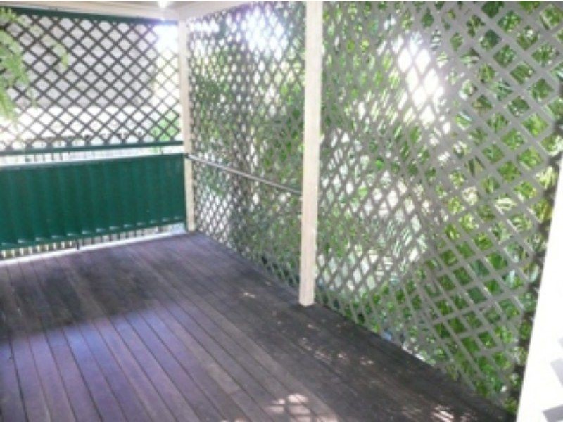 5 Douglas Street, West Mackay QLD 4740