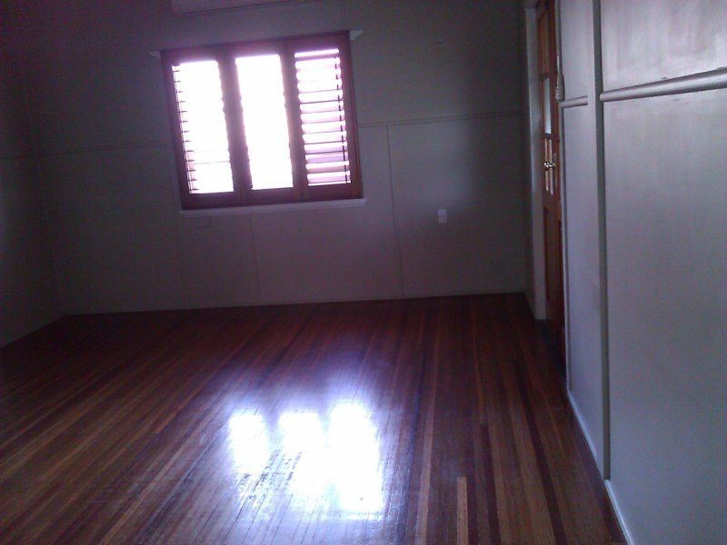 5 Douglas Street, West Mackay QLD 4740