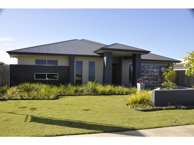 12 Mcgrath Street, Ooralea QLD 4740