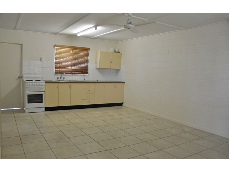 10/28 Canberra St, North Mackay QLD 4740