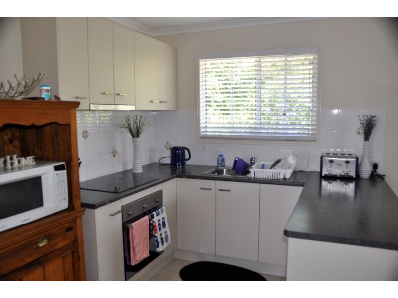 2/14 Vincent St, South Mackay QLD 4740