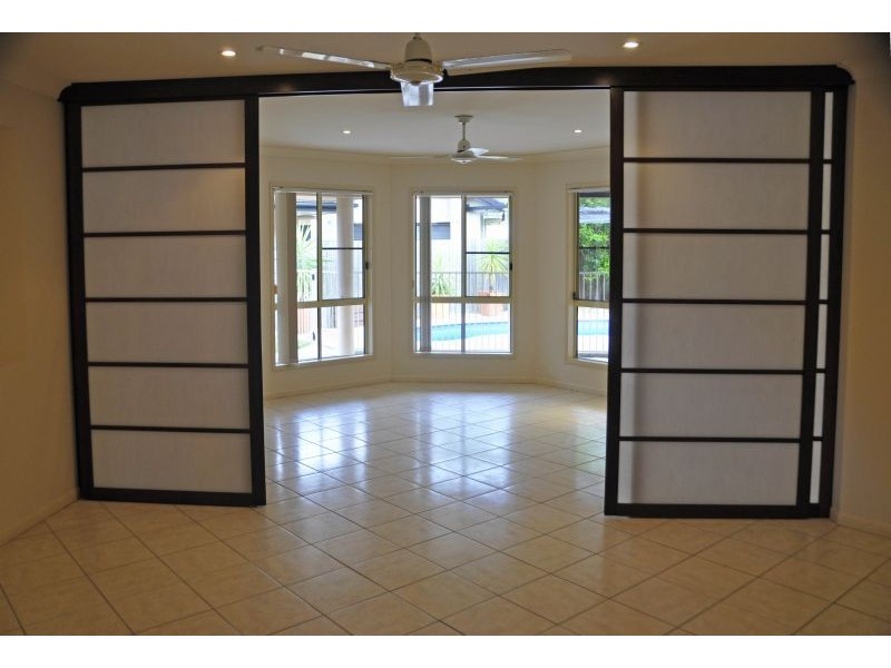 10 Beachside Pl, Shoal Point QLD 4750