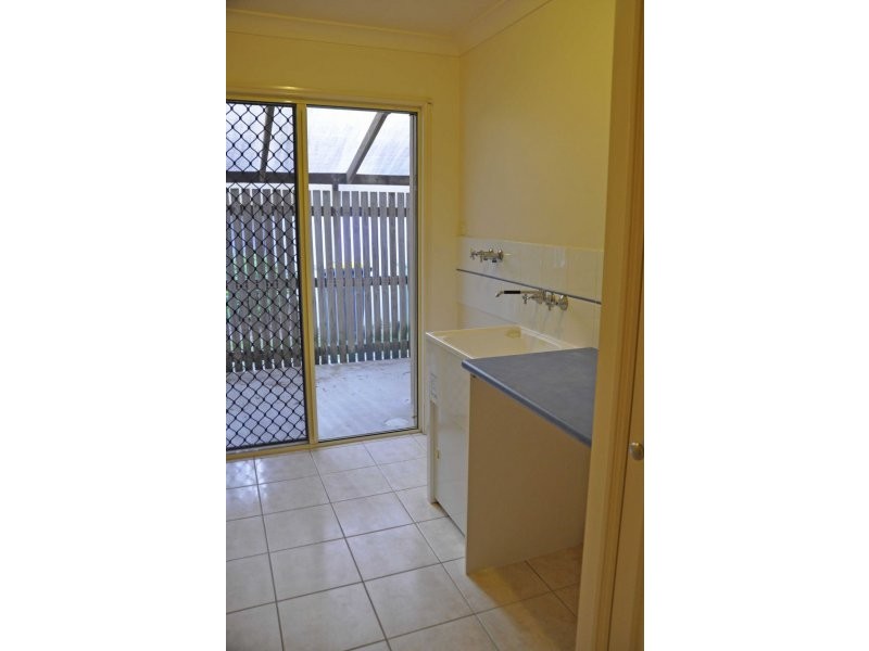 10 Beachside Pl, Shoal Point QLD 4750