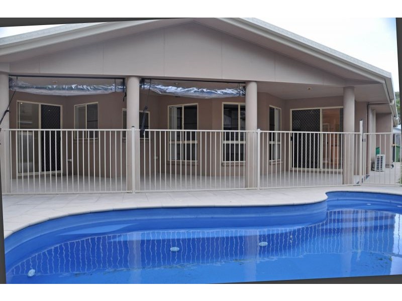 10 Beachside Pl, Shoal Point QLD 4750