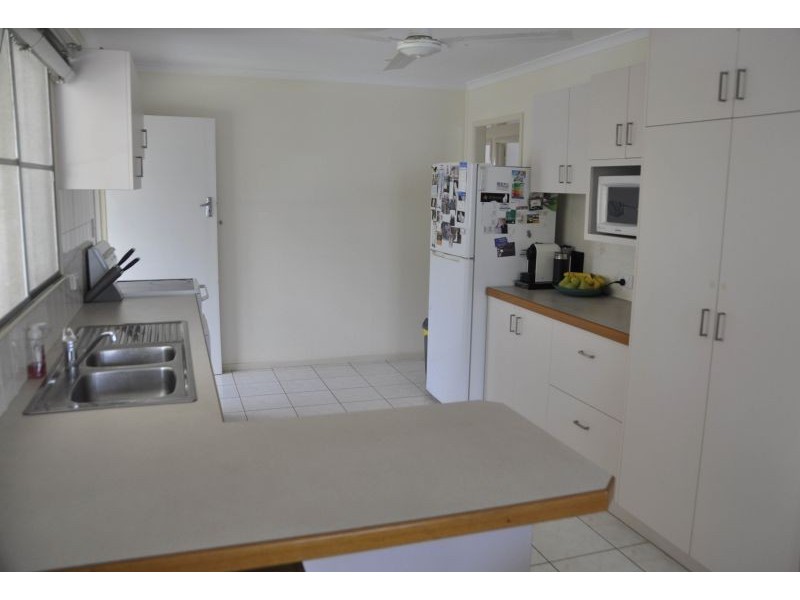 2 Mengel St, South Mackay QLD 4740