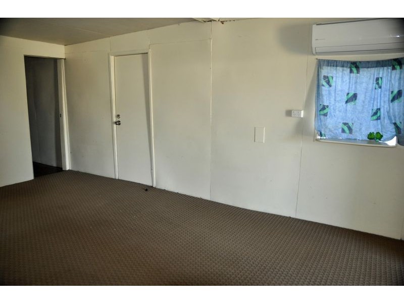 34 Bovey, Nebo QLD 4742