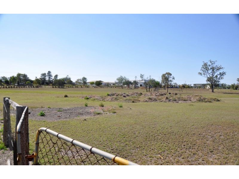 34 Bovey, Nebo QLD 4742
