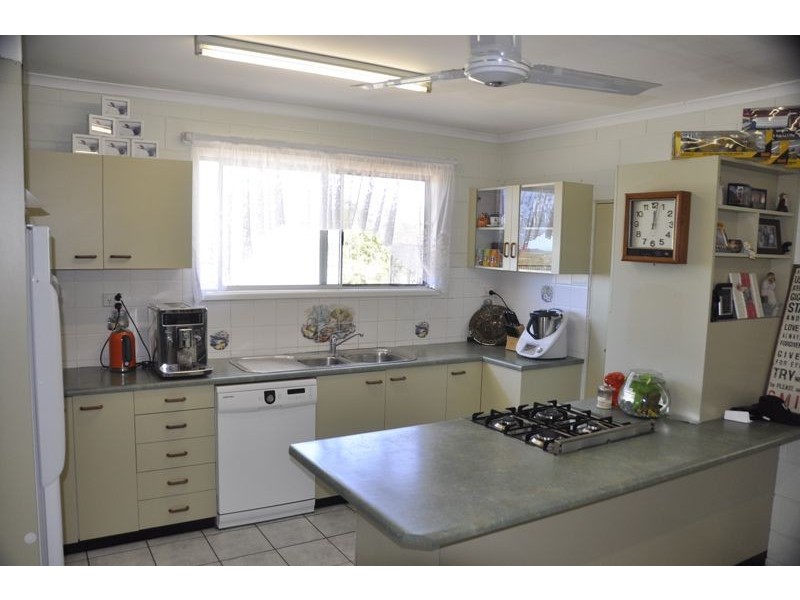 729 Yakapari-seaforth Rd, Mount Jukes QLD 4740