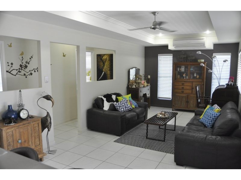 3 Angelina Ave, Glenella QLD 4740