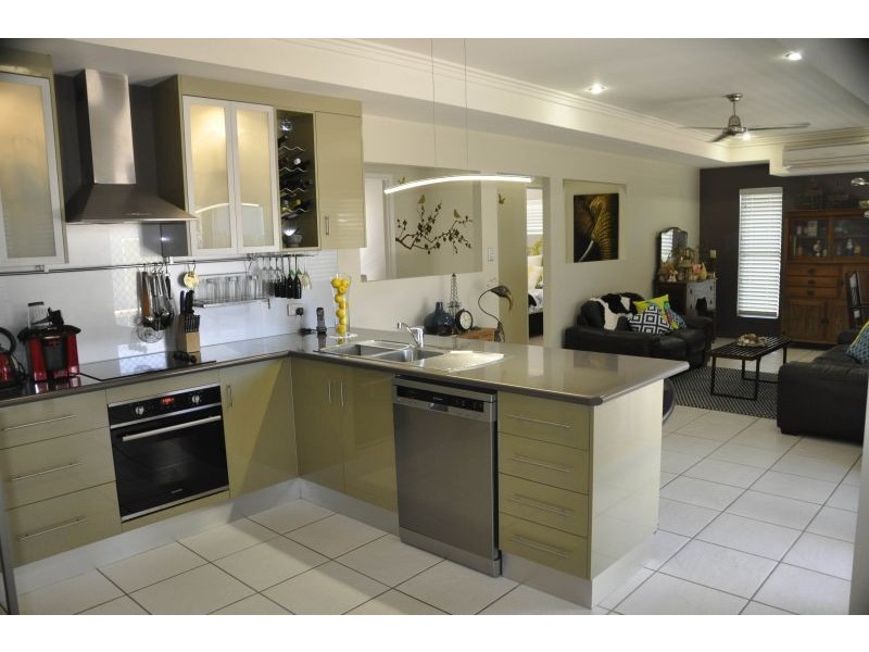 3 Angelina Ave, Glenella QLD 4740