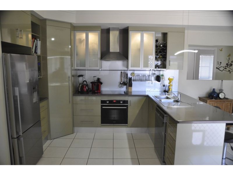 3 Angelina Ave, Glenella QLD 4740