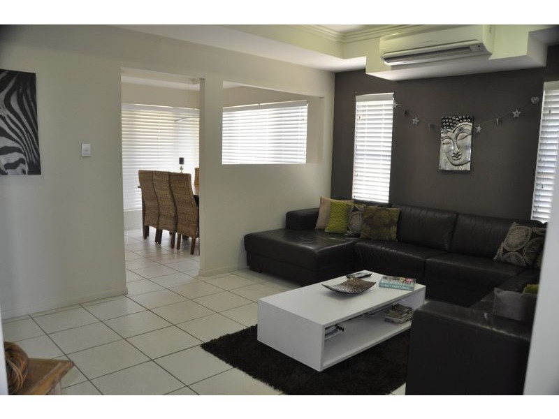 3 Angelina Ave, Glenella QLD 4740