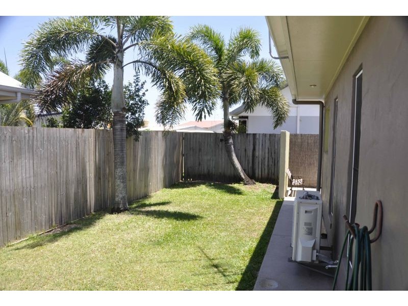 3 Angelina Ave, Glenella QLD 4740