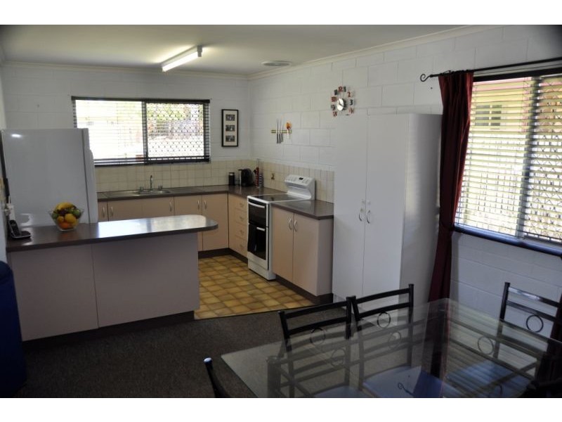 10 Scott Crt, Bucasia QLD 4750