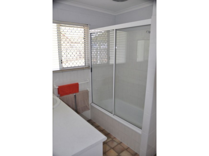 10 Scott Crt, Bucasia QLD 4750