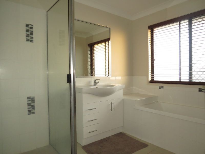 26 Hawkins Street, Bucasia QLD 4750