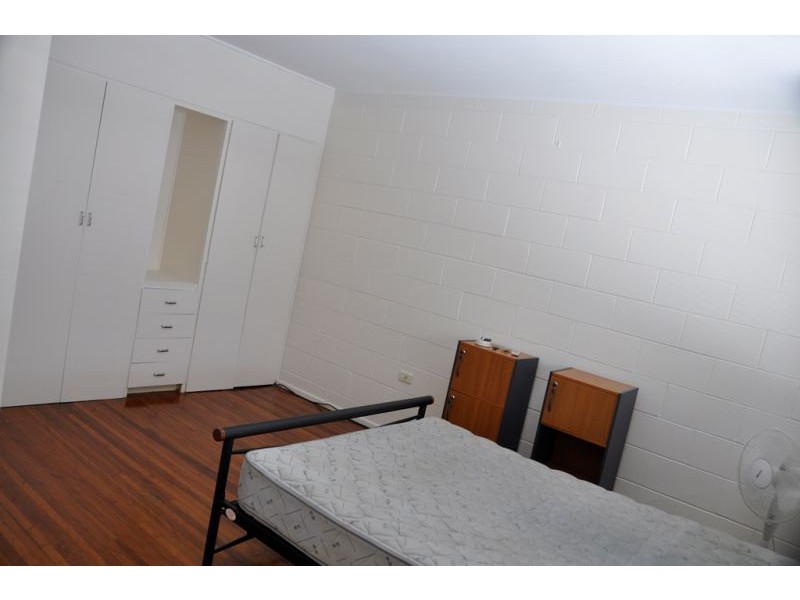 2/64 Carlyle Street, Mackay QLD 4740