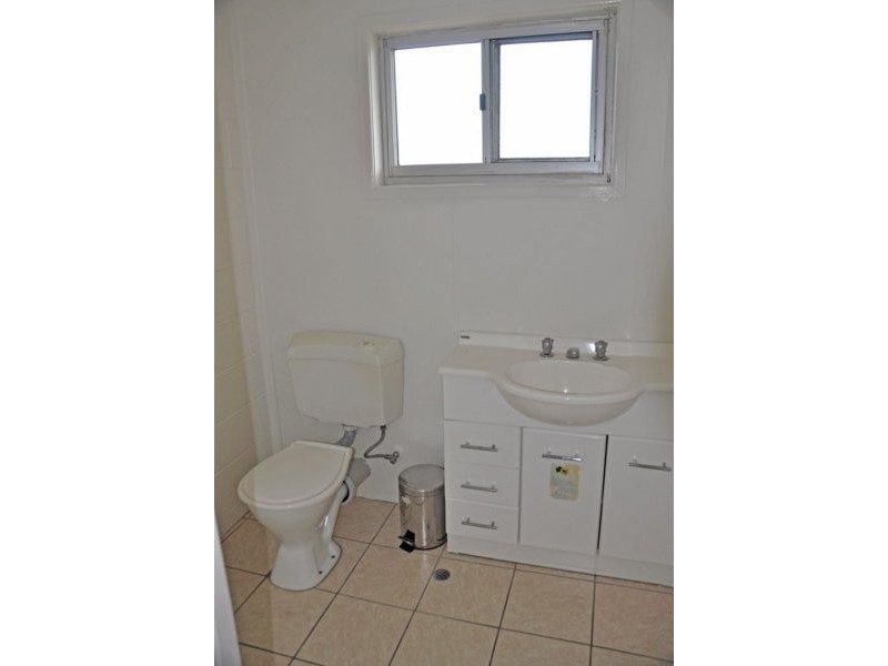 2/64 Carlyle Street, Mackay QLD 4740