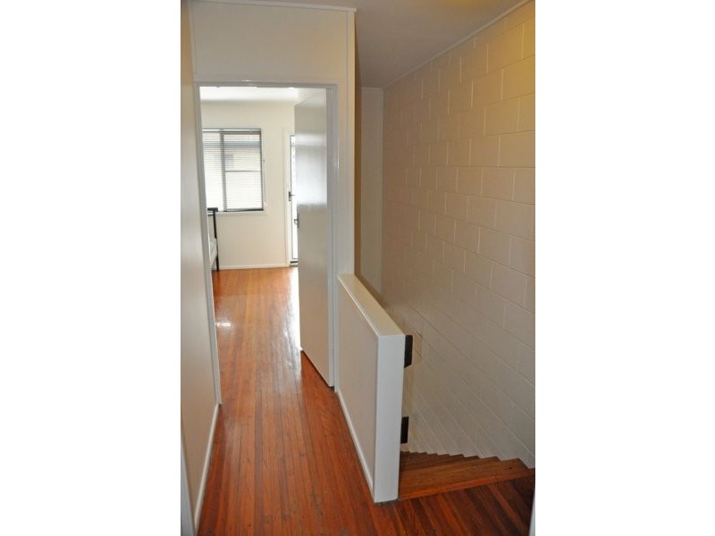 2/64 Carlyle Street, Mackay QLD 4740