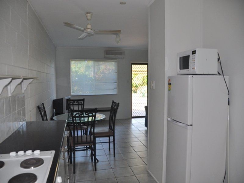 2/23 Wares Avenue, Sarina QLD 4737