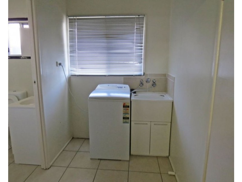 6/21 Owen Jenkins Drive, Sarina Beach QLD 4737