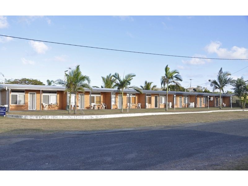 6/21 Owen Jenkins Drive, Sarina Beach QLD 4737