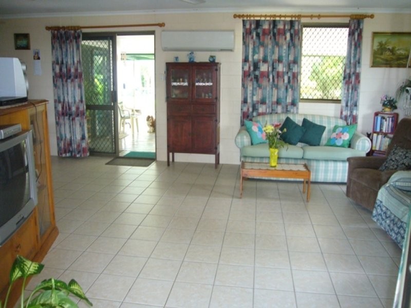 11 Hillside Drive, Grasstree Beach QLD 4740