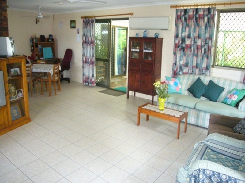 11 Hillside Drive, Grasstree Beach QLD 4740