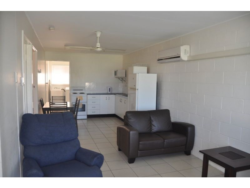 3/21 Owen Jenkins Drive, Sarina Beach QLD 4737